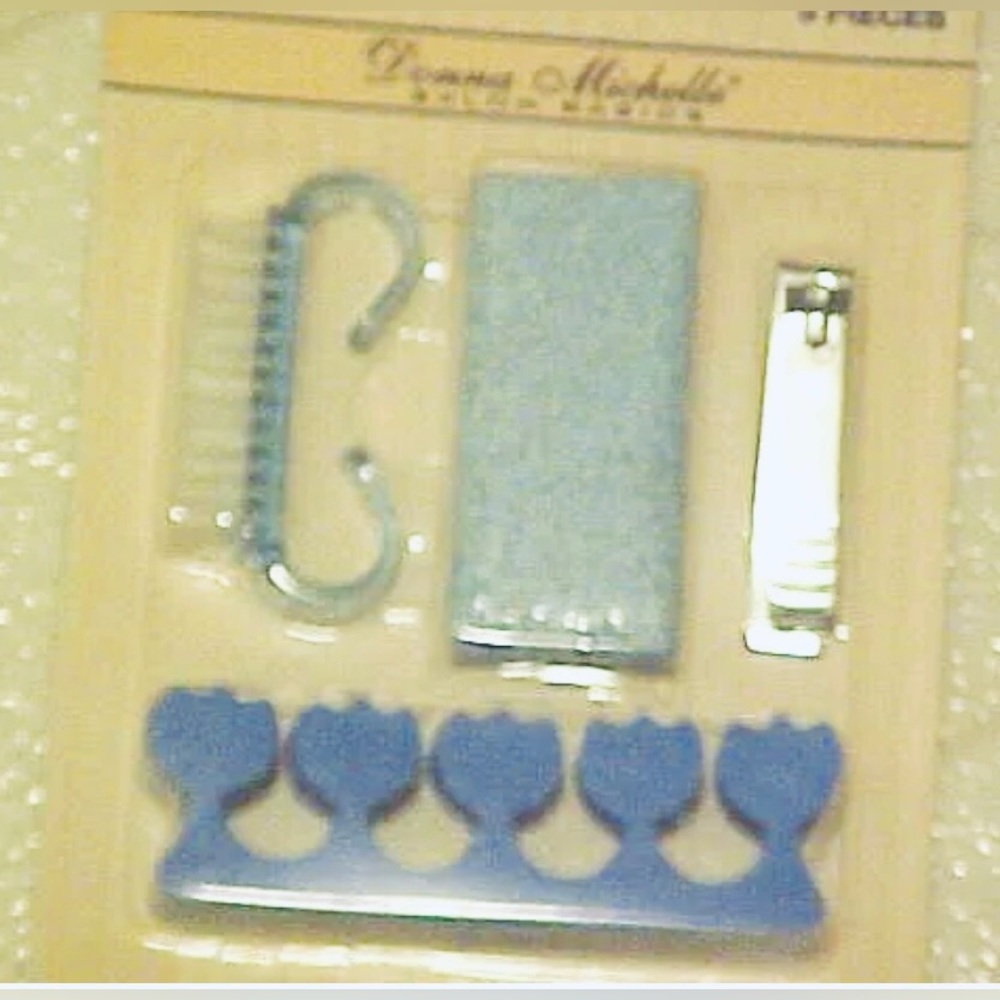 Donna Michelle My First Pedicure Set 5 Pc Blue Clippers Pumice Toe Guards New